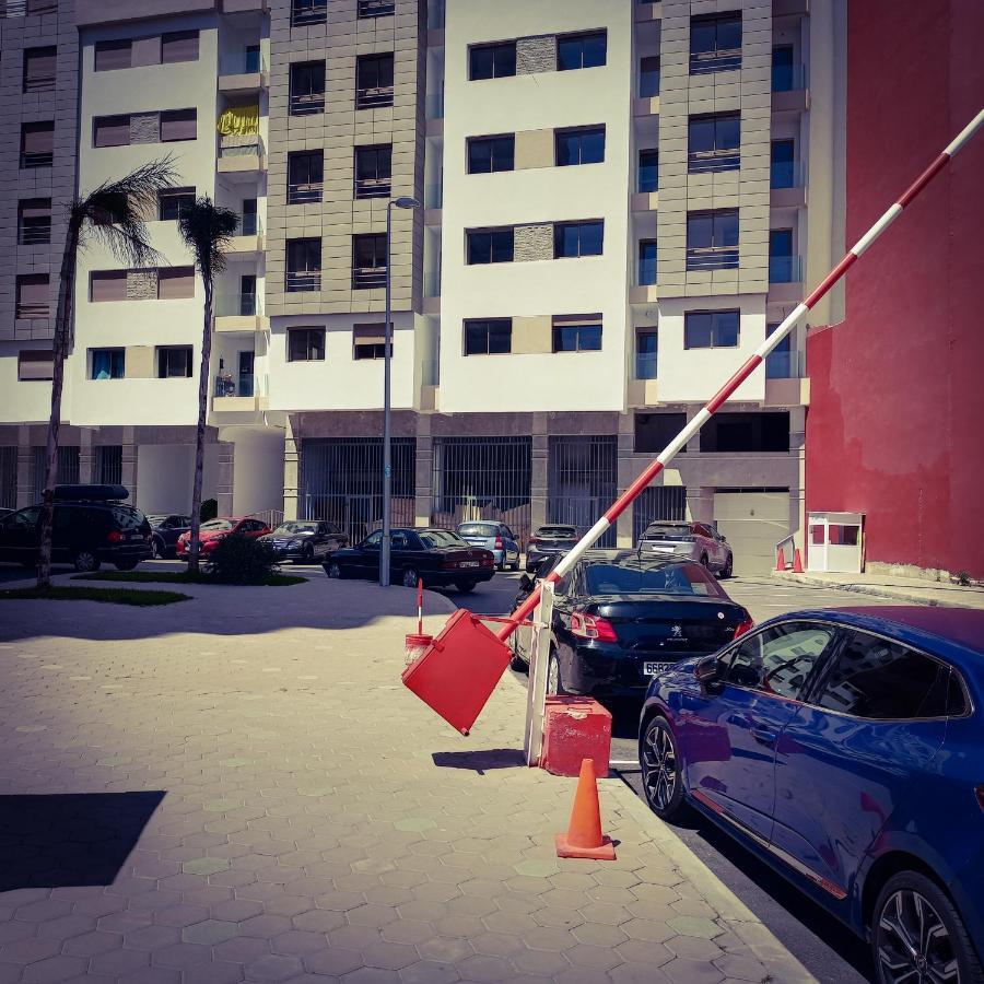 Super Apartement Totalement Neuf A Cote De Marjane Avec La Climatisation Et Wifi แทนเจียร์ ภายนอก รูปภาพ