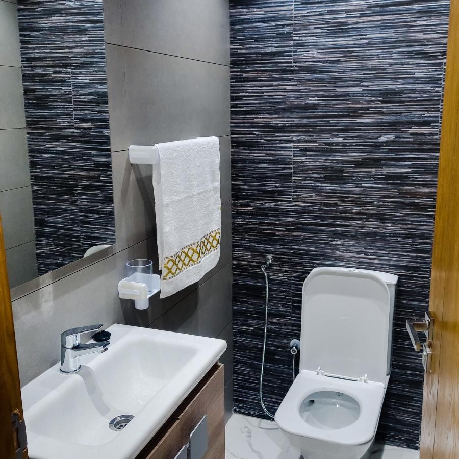Super Apartement Totalement Neuf A Cote De Marjane Avec La Climatisation Et Wifi แทนเจียร์ ภายนอก รูปภาพ
